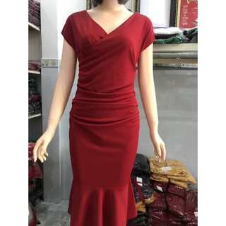 Đầm đuôi cá cổ V