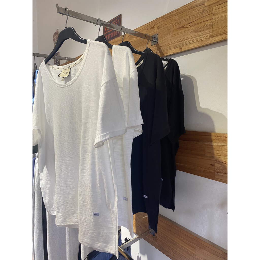 Áo thun trơn xẻ Sheera T-shirt | LND