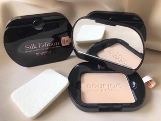 PHẤN PHỦ BOURJOIS SILK EDITION COMPACT POWDER