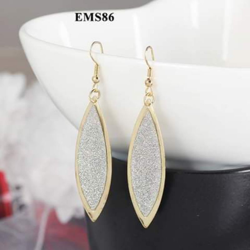 bông tai dự tiệc