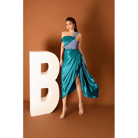 Đầm maxi dự tiệc xẻ đùi lệc vai tay dài sang trọng - Size M/L ( có ảnh/video thật) MS99Y