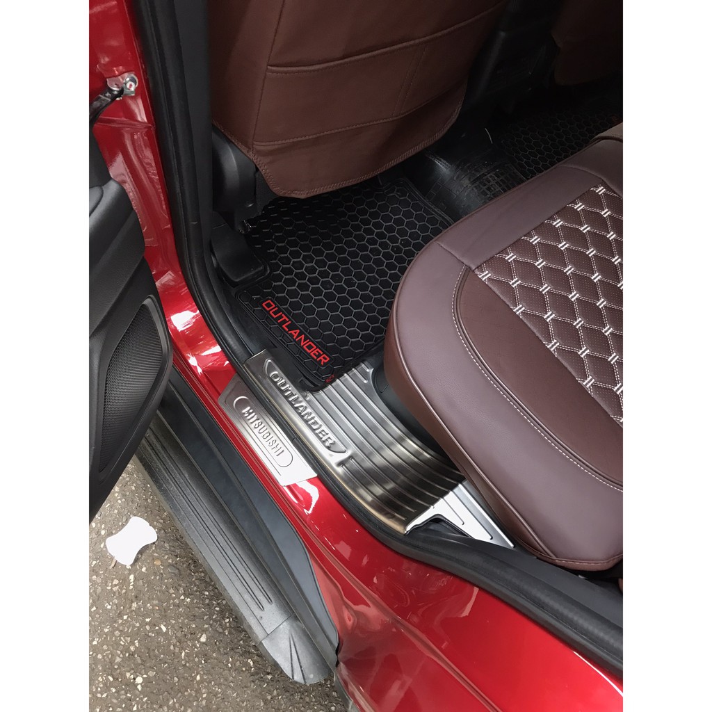 Nẹp cửa xe Outlander 2018 2019 2020 2021 mẫu INOX