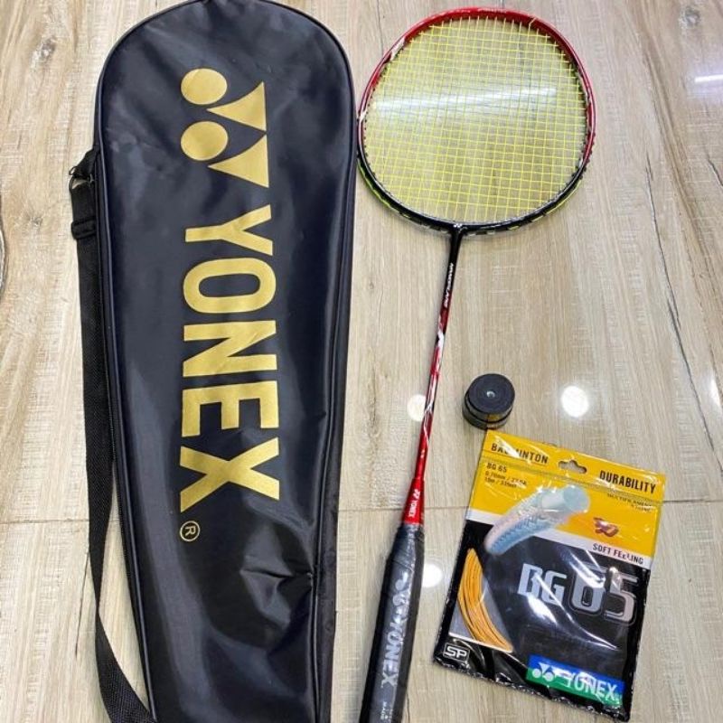 Vợt cầu lông Yonex cao cấp khung carbon