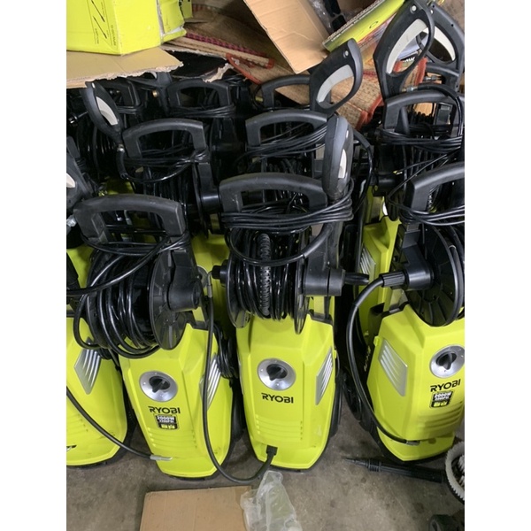 Máy rửa xe Ryobi 2000w