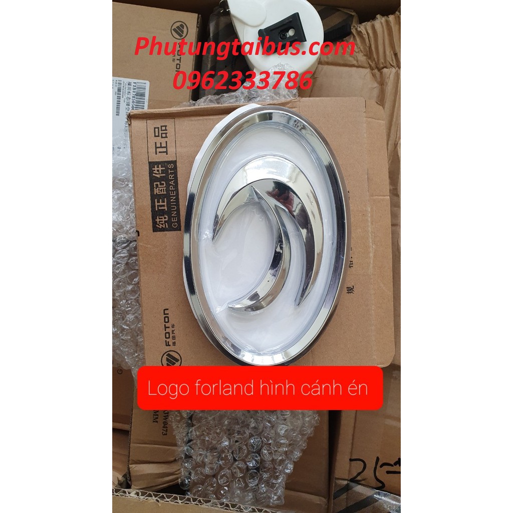 Logo cánh én trước đầu xe Thaco Forland