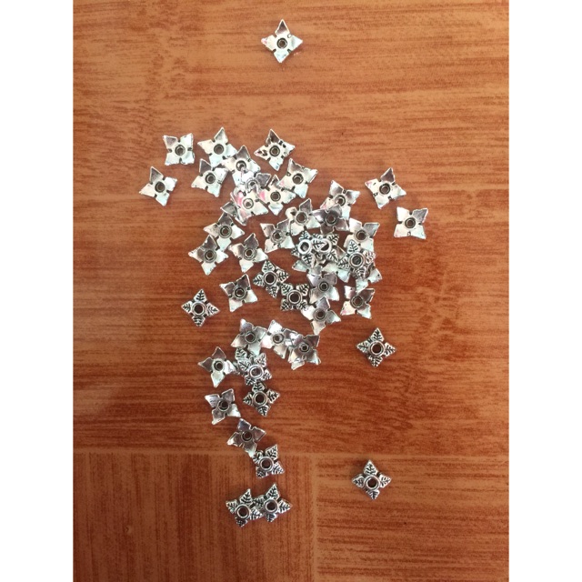 50 chặn 4 lá 4mm xi bạc