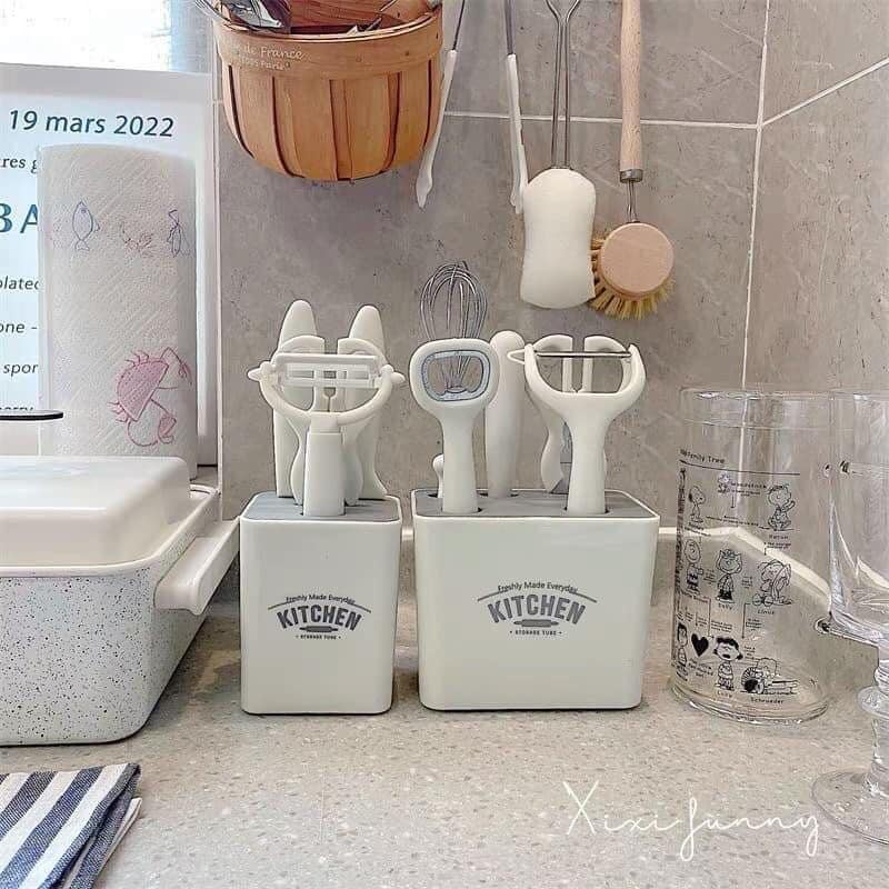 Bộ dao nhà bếp 6 món Korea Kitchen kèm kệ cắm kháng khuẩn sắc bén