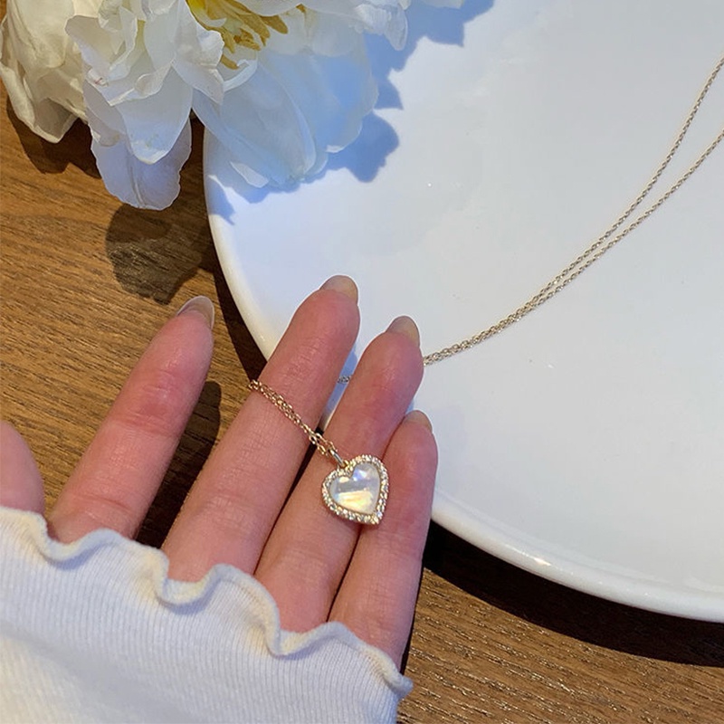 Dây chuyền thời trang mặt trái tim khảm đá opal sang trọng