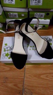 Sandal da lộn