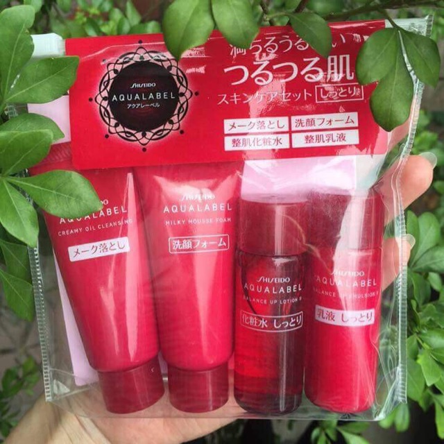 Set dưỡng da mini của Aqualabel Shiseido