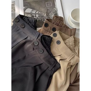 Quần short lửng xếp li chun sau