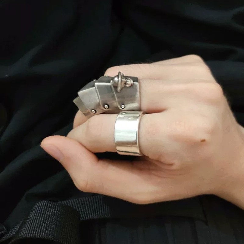 Nhẫn siêu rộng 12mm bằng thép không gỉ thời trang hoàn toàn mới, nhẫn lớn cho nam và nữ bằng thép titan phong cách đơn giản.