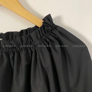 Áo trễ vai Kate đen