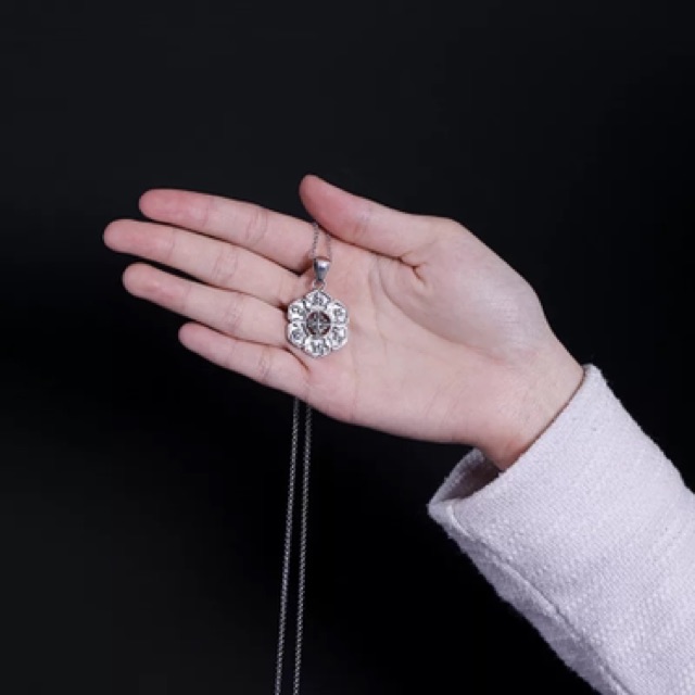 Mặt dây chuyền thần Chú Om Mani Padme Hum