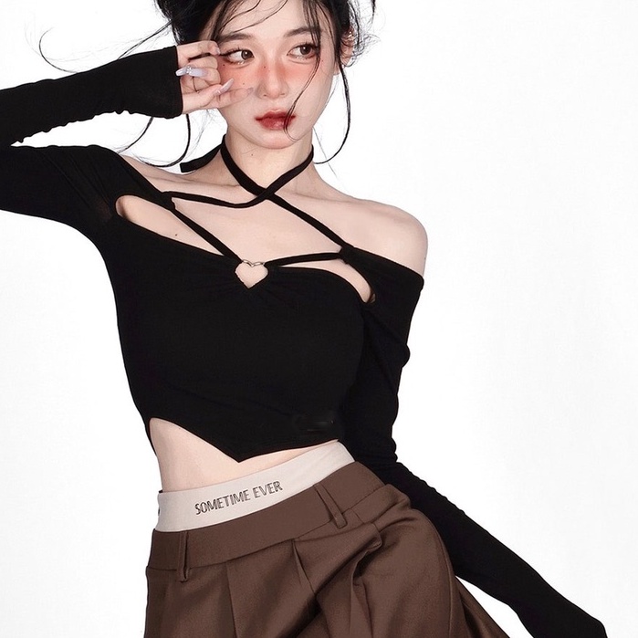Áo croptop nữ dài tay HAGA áo thun khoét ngực phụ kiện tim AKNPKT61