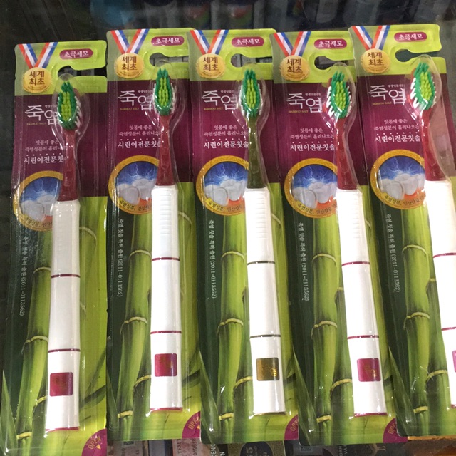 Bàn Chải Đánh Răng Muối Tre Hàn Quốc