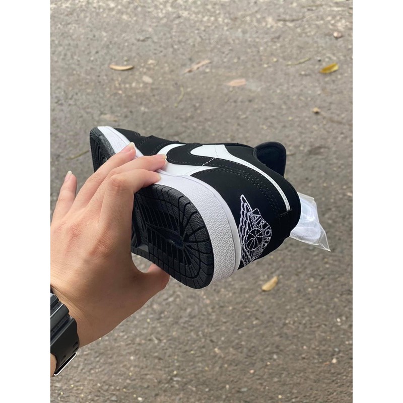 [Mã FAGREEN245 giảm 10% tối đa 30K đơn 99K] ( ảnh thật ) jorrdann đen trắng | BigBuy360 - bigbuy360.vn