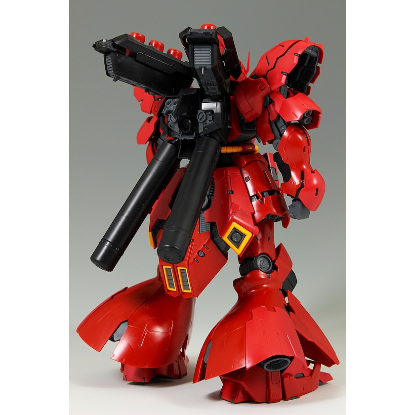 Mô hình Gundam RG 1/144 Sazabi Bandai