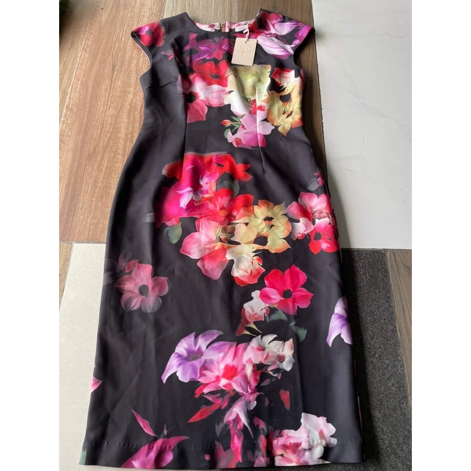Đầm body Ted họa tiết hoa to kèm ảnh thật