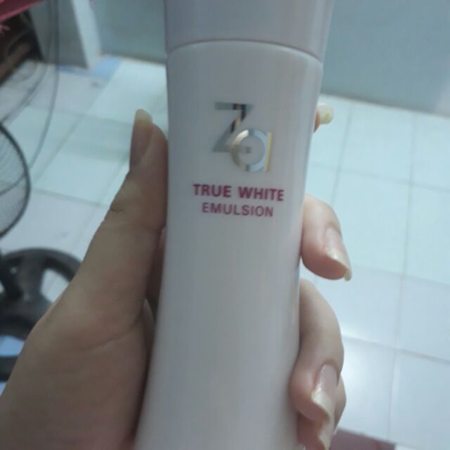za true white emusion