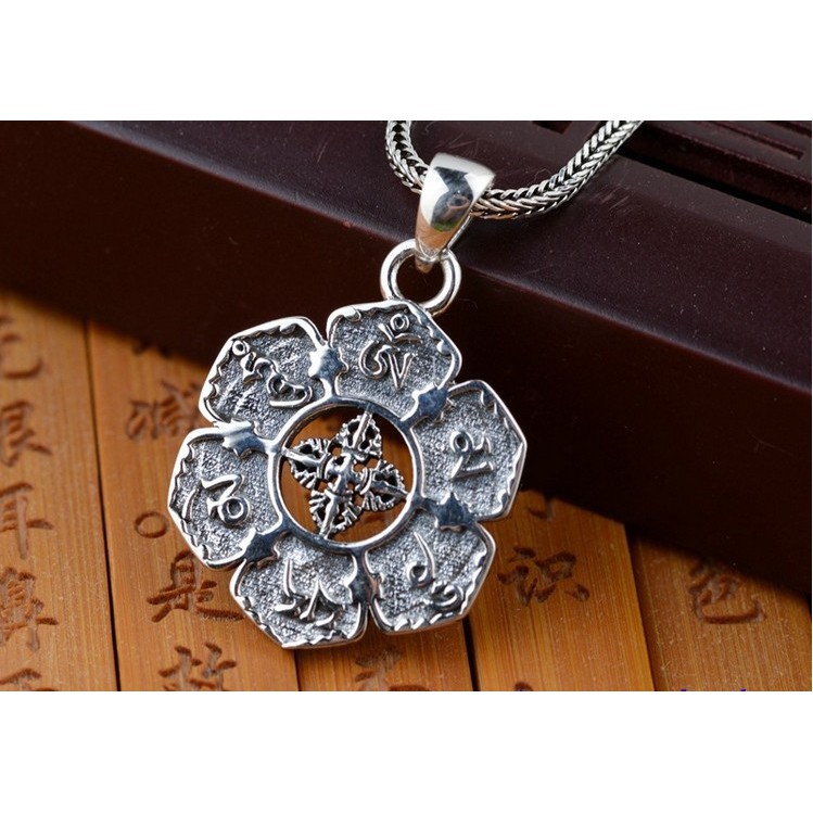 Mặt dây chuyền thần Chú Om Mani Padme Hum