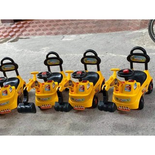 Xe cần cẩu chòi chân  cho bé.