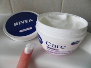 Nivea Care Sensitive