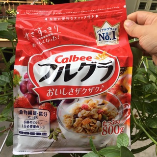 NGŨ CỐC TRÁI CÂY TỔNG HỢP CALBEE 800G (Hạn sử dụng: T2/2021)