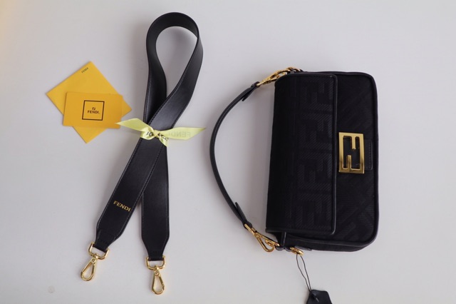 Túi xách nữ đeo chéo hoạ tiết FF màu sắc 2020 hàng cao cấp fullbox có hộp
