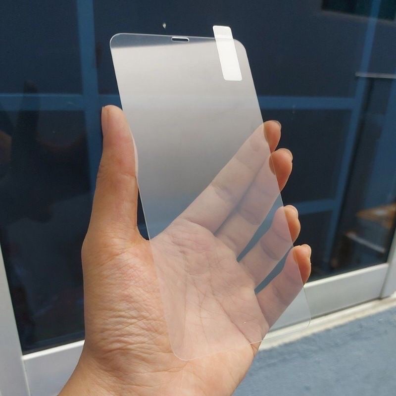 Cường lực i.p.hone trong suốt không full chống mẻ viền