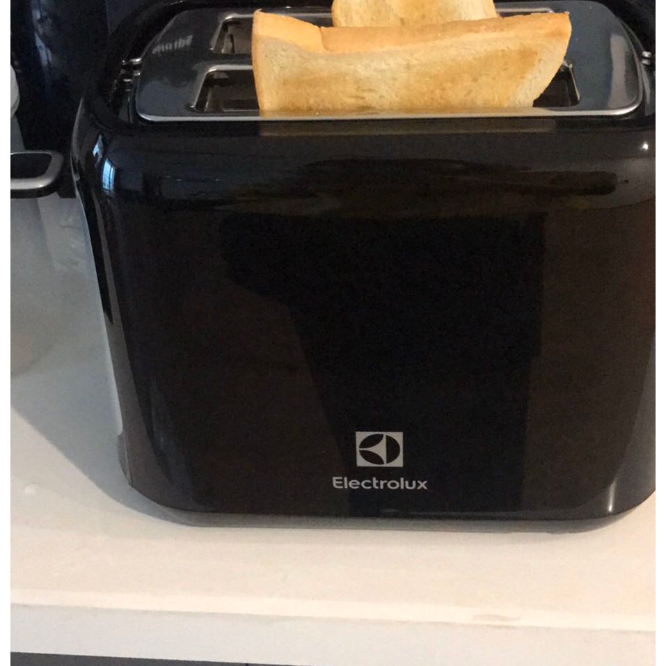 Máy nướng bánh mỳ Electrolux ETS3505