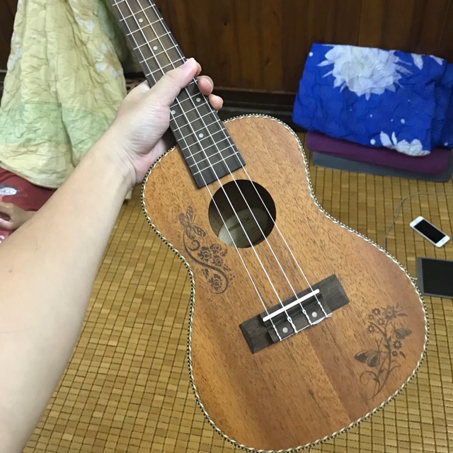 ĐÀN UKULELE CONCERT HOA CAO CẤP