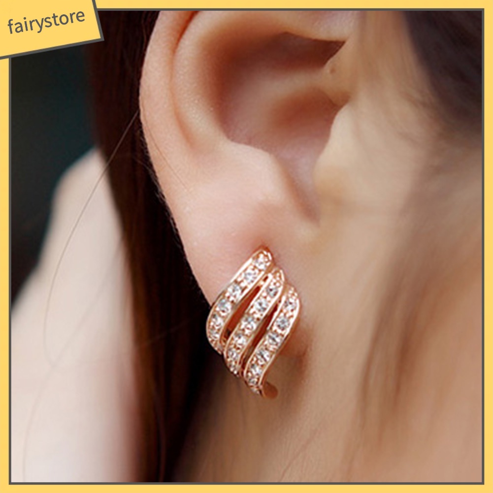 Khuyên Tai Nữ Trang Tạo Hình Độc Đáo