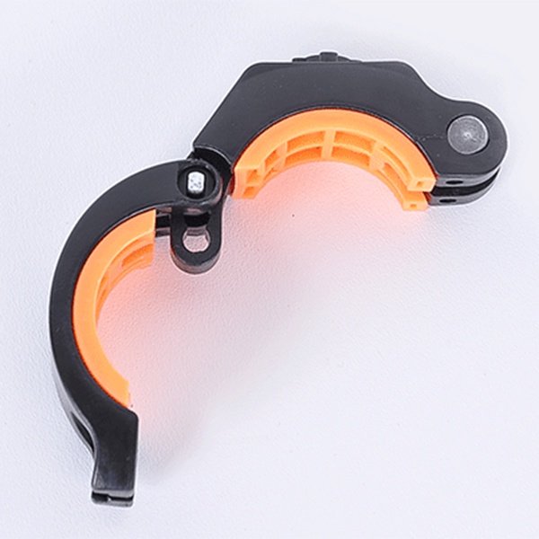 Giá đỡ đèn pin led gắn tay lái xe đạp xoay 360 độ