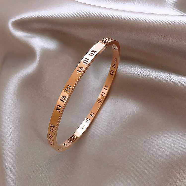 Vòng Tay Thép Titan Khắc Số La Mã Đơn Giản Thời Trang Hàn Quốc Cho Nam Nữ | BigBuy360 - bigbuy360.vn