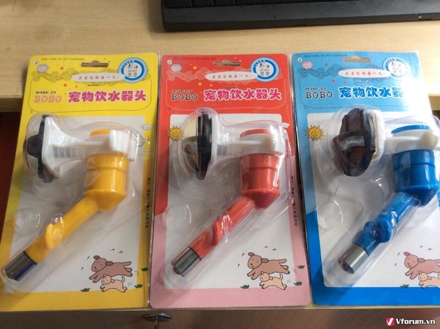 Vòi nước gắn chuồng chó mèo