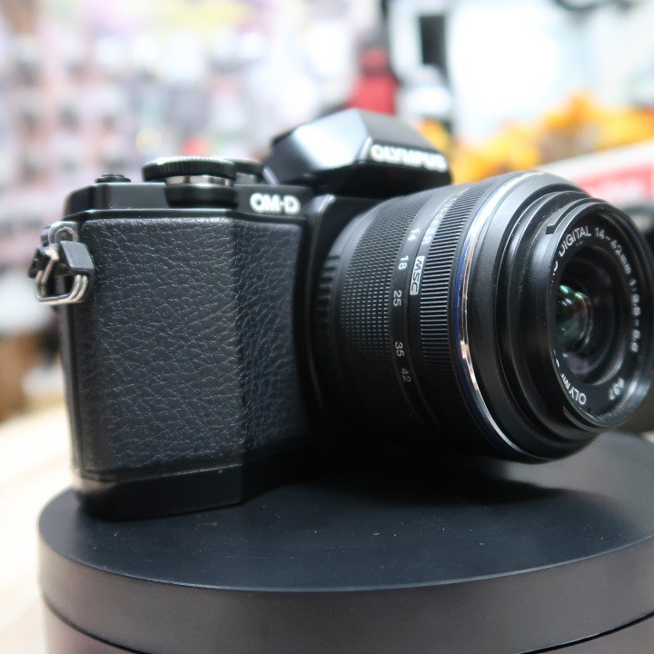 Máy ảnh Olympus OM-D E-M10 mark I kèm ống kính zuiko 14-42