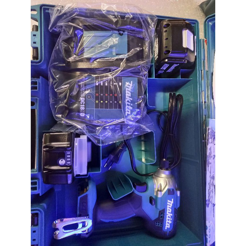 Combo  makita  DTD156 SFE
