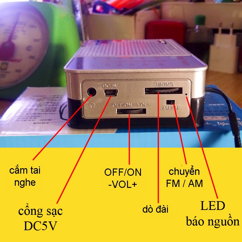 Máy nghe đài AM / FM Loa to pin sạc T-6601