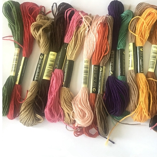 Set 50 / 100 Cuộn Chỉ Thêu Nhiều Màu