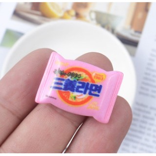 [Mô hình thu nhỏ] gói mì tôm phụ kiện  trang trí bàn làm việc nhà cửa