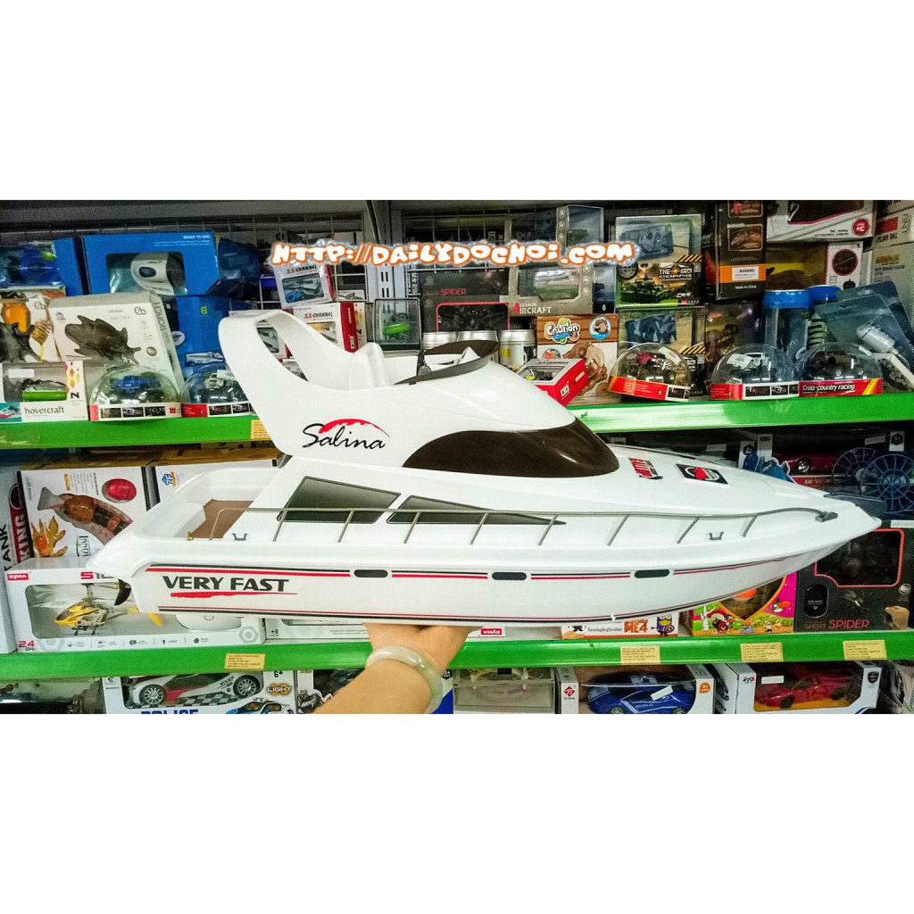 Du thuyền Salina, thuyền hành trình Luxury điều khiển từ xa