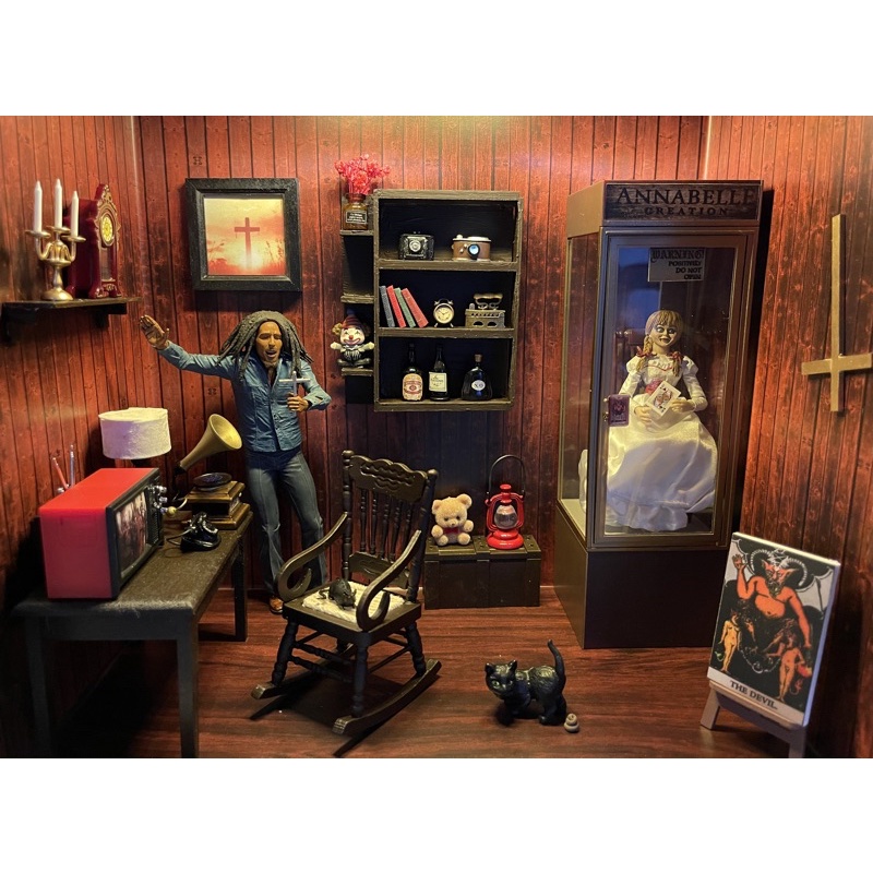 Mô hình nhà ma annabelle