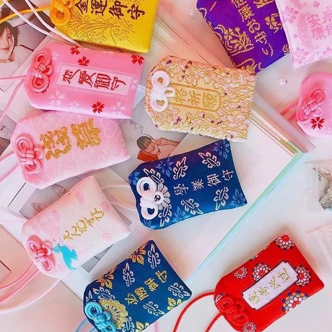 Túi Phước May Mắn Omamori Bọc Vỏ Silicon