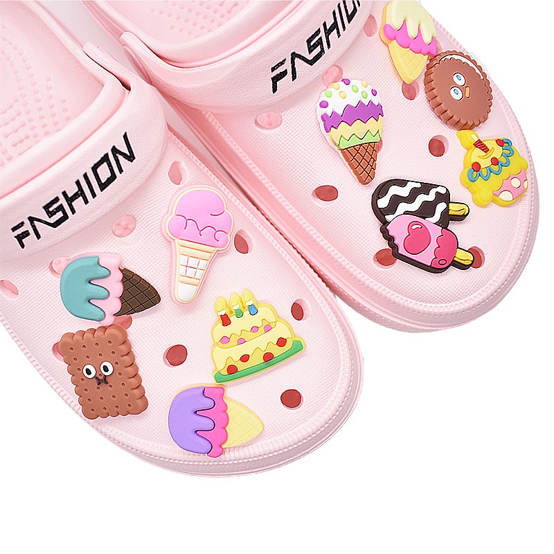 Đồ Trang Trí Hình Giày Crocs Bánh Quy Kem Ốc Quế Hoạt Hình Dành Cho Trẻ Em