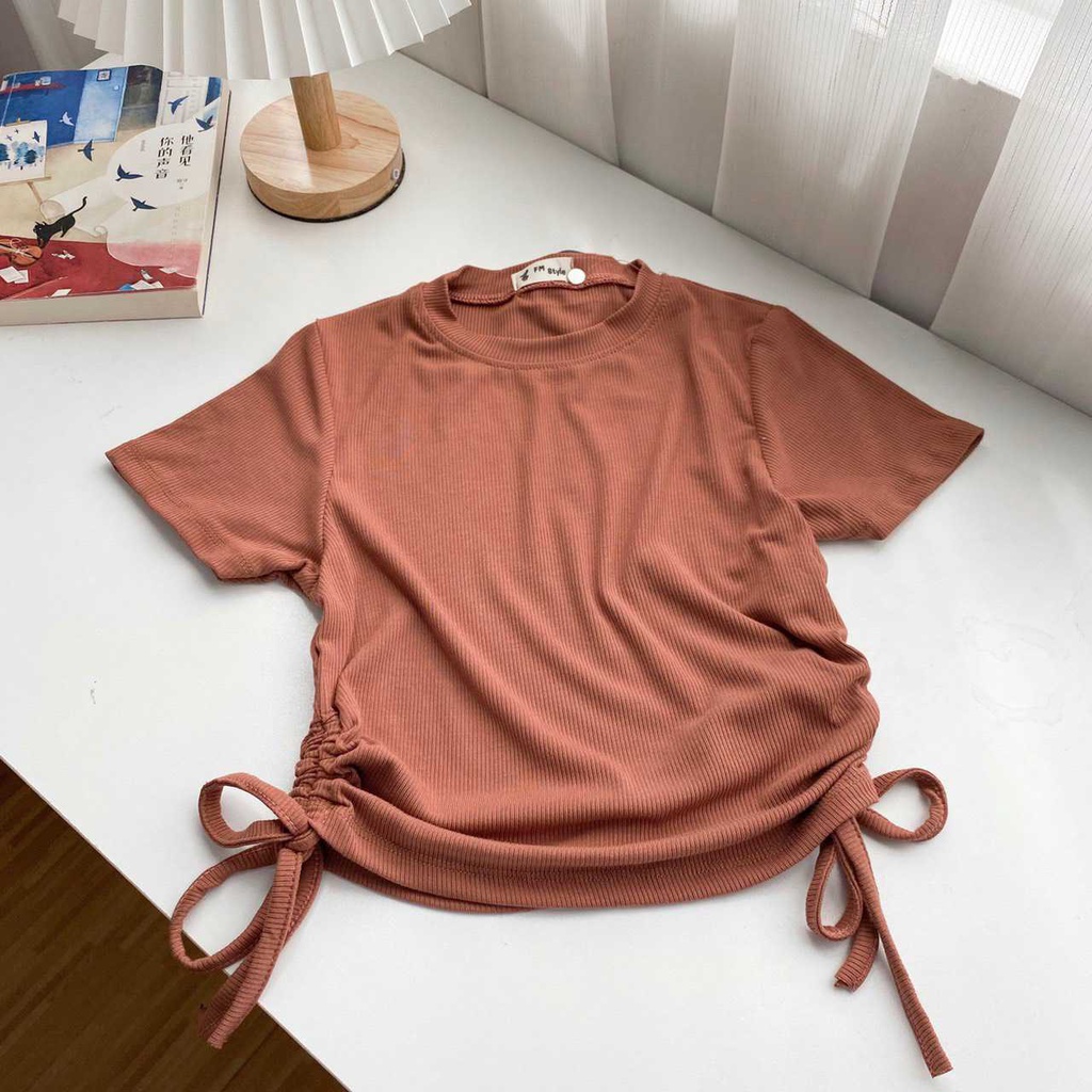 Áo thun tay ngắn rút dây 2 bên đủ màu thời trang nữ Fmstyle Saigon 21TU05T370604 | BigBuy360 - bigbuy360.vn