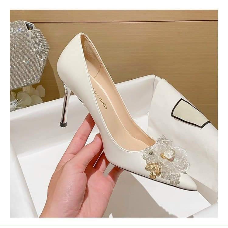 Giày cô dâu cao gót màu trắng, giày cưới KANS & KAI đính hoa  888-x53