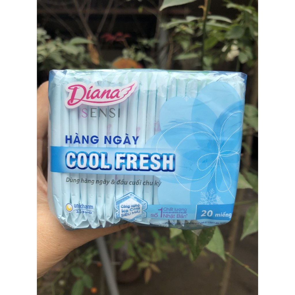 Băng vệ sinh hằng ngày Diana Sensi Cool Fresh ( 20 MIẾNG)