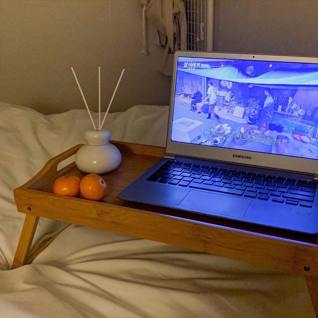 Bàn gỗ decor mini dễ dàng đem mang đi/ Có ảnh thật | BigBuy360 - bigbuy360.vn