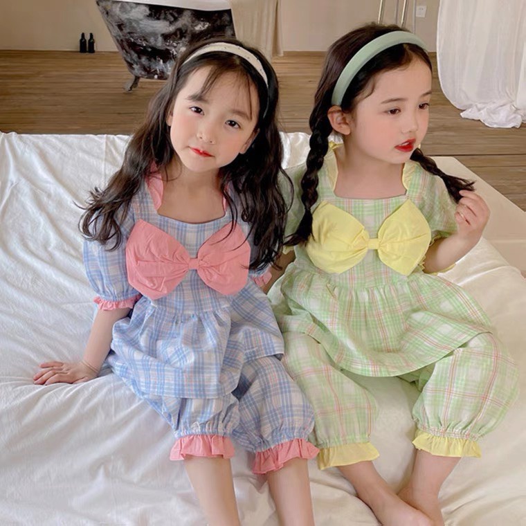 Bộ quần áo bé gái đính nơ trước ngực dài tay bo gấu từ 8-20kg